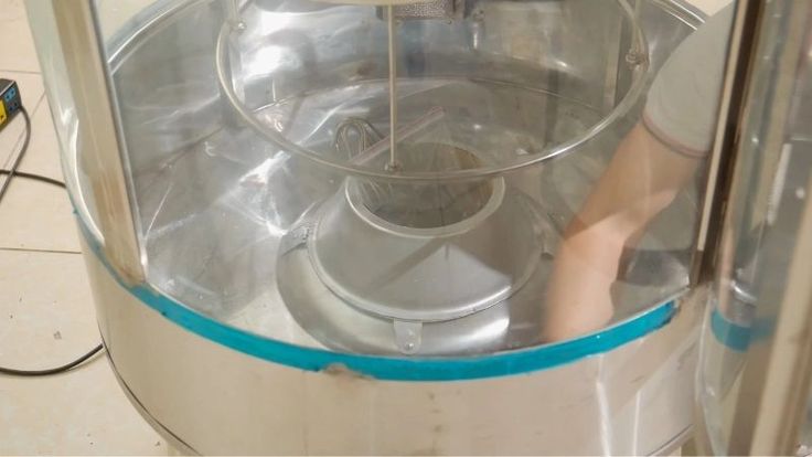 Bí Quyết Vệ Sinh Và Bảo Dưỡng Tủ Quay Gà Vịt Nhanh Chóng, Sạch Bóng